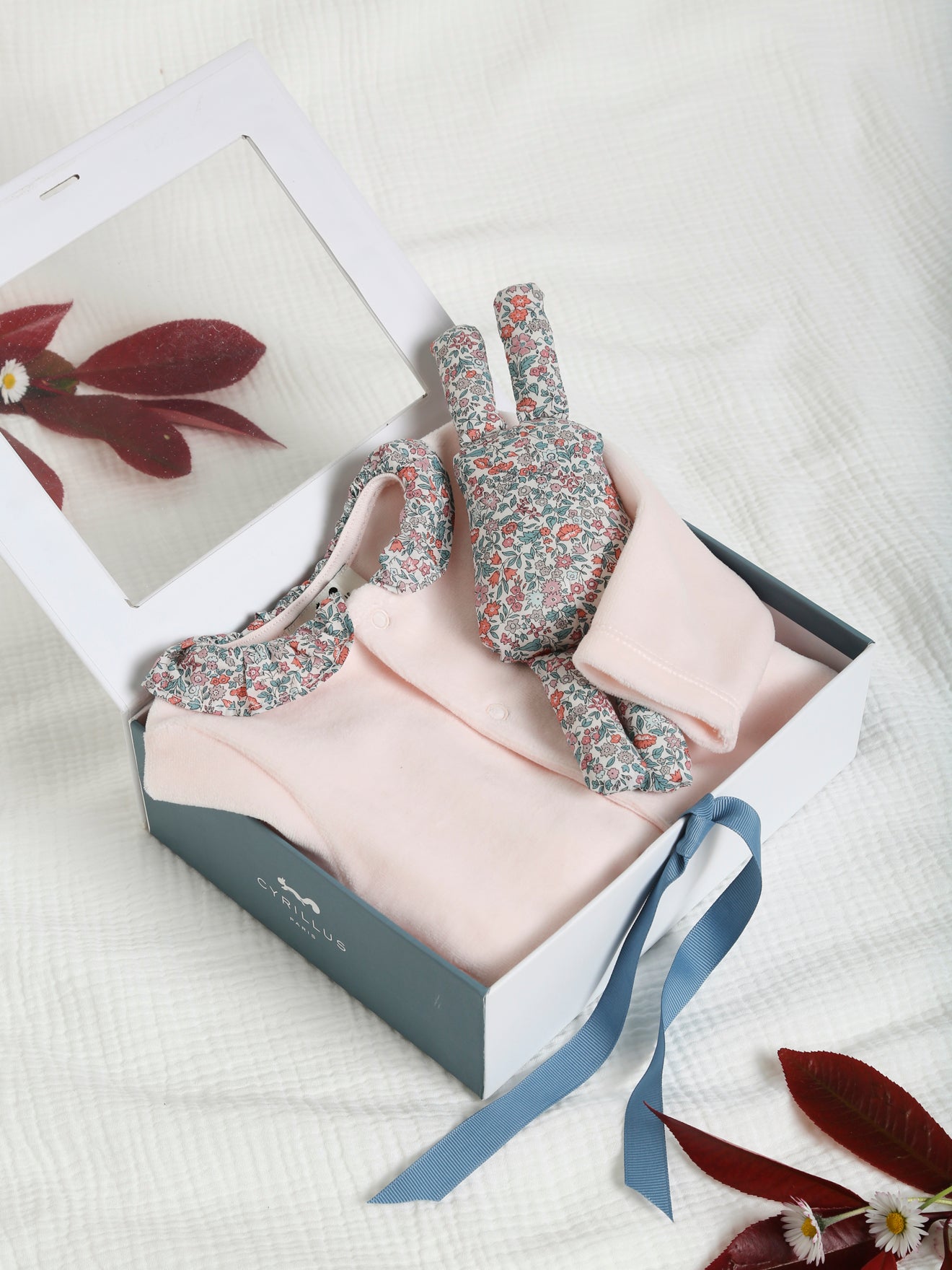 Coffret cadeau Bébé : dors-bien en velours et tissu Liberty + doudou