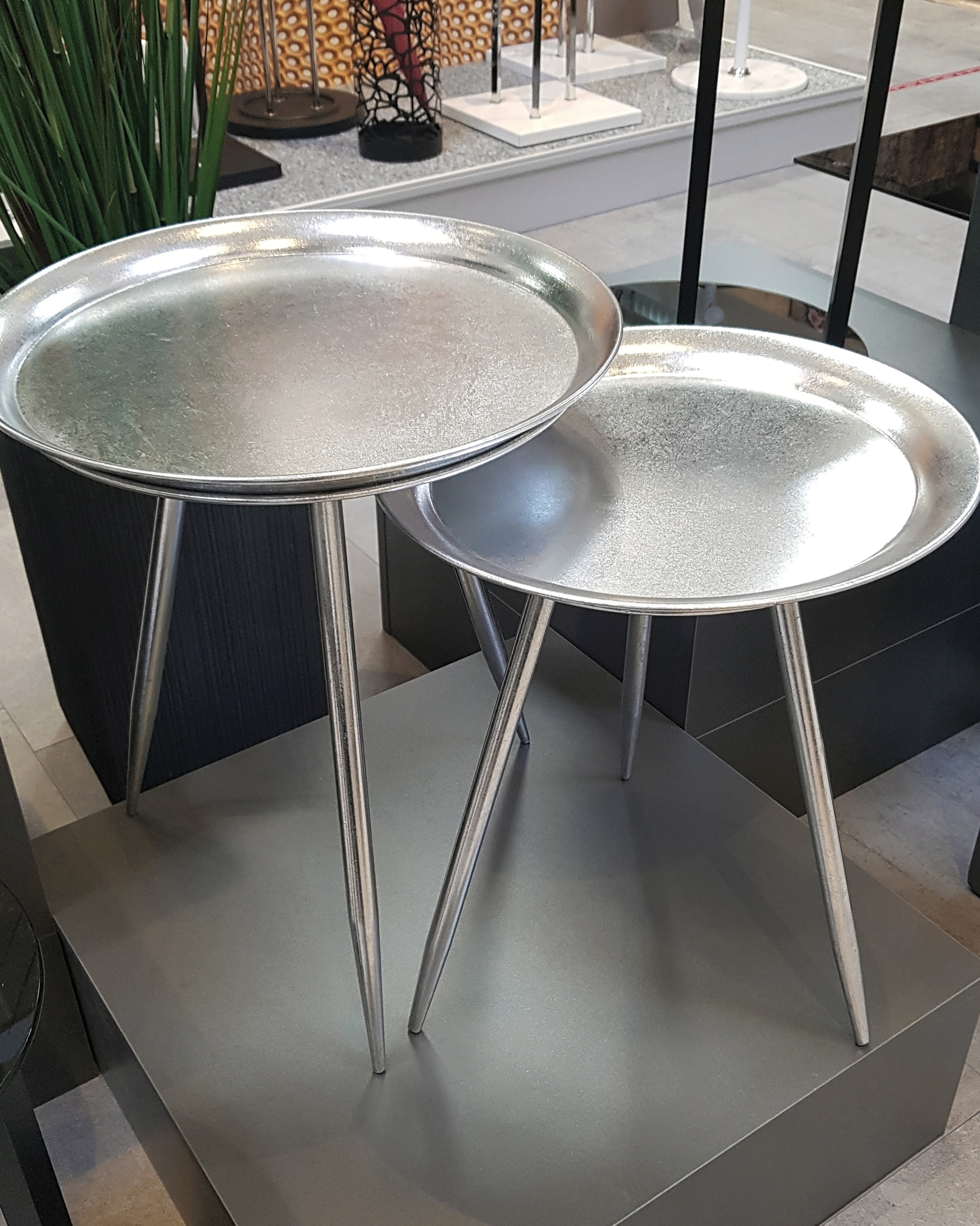 Beistelltisch ø 44 cm silberfarbig