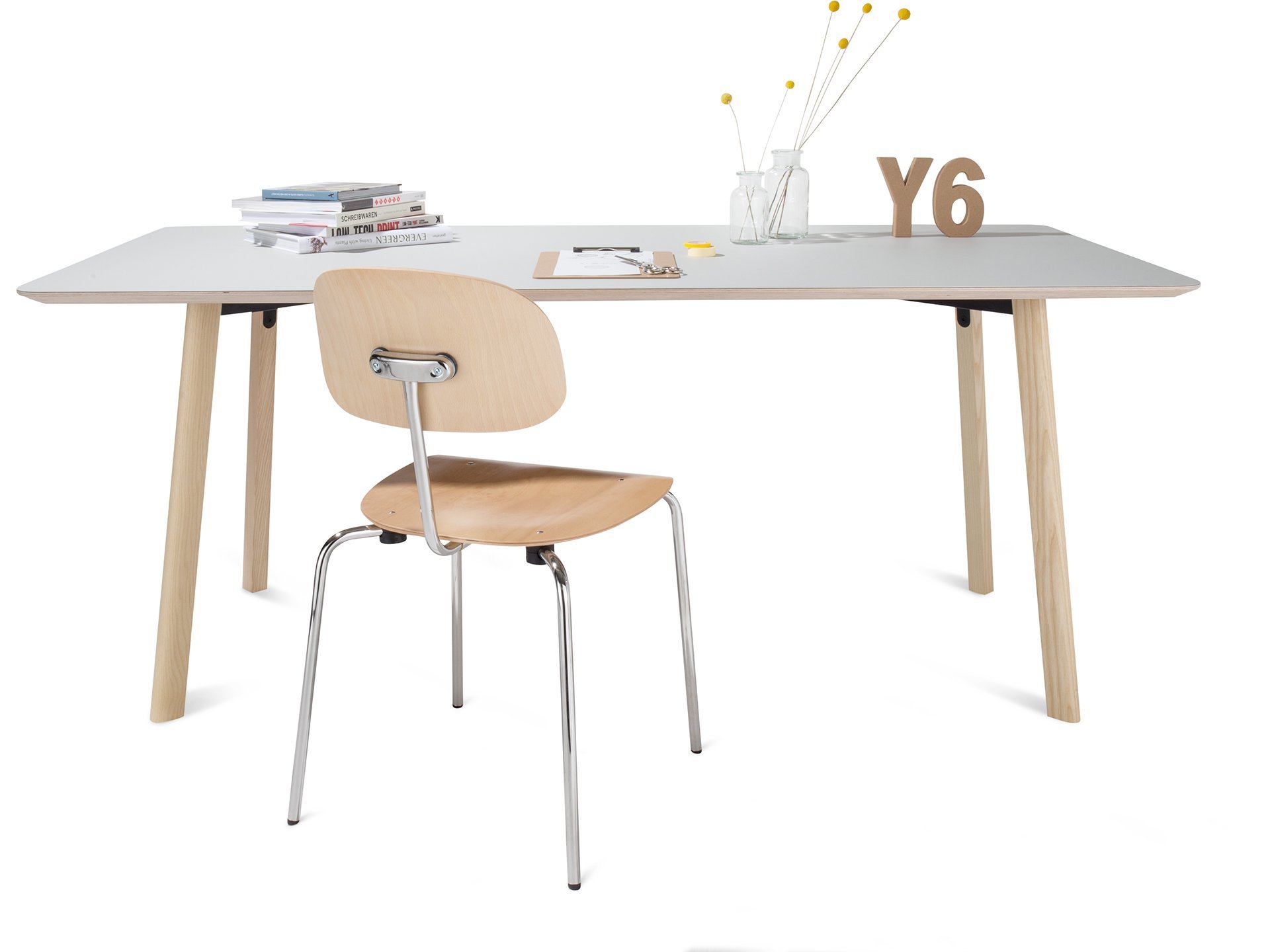 Modulor Tisch Y6 Holz Esche natur 10°