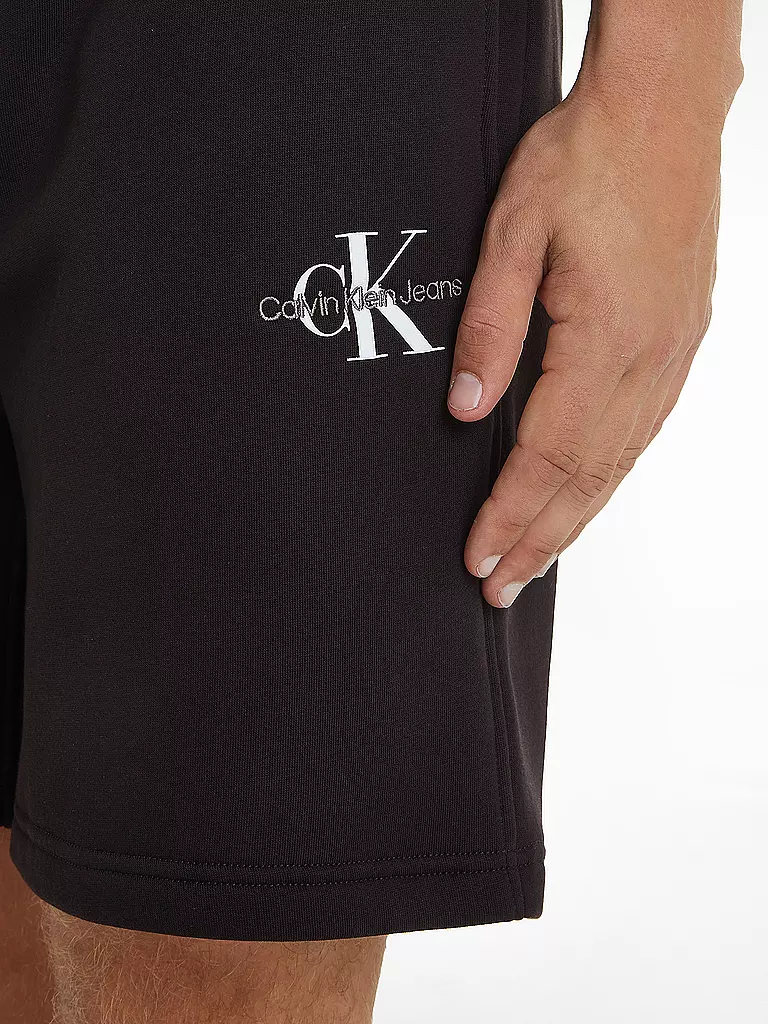 CALVIN KLEIN JEANS Shorts  schwarz