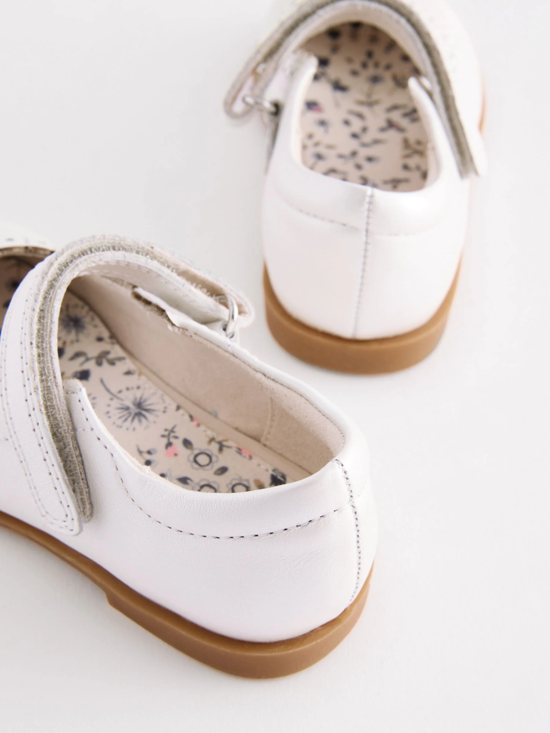 Zilver - Leren brogue schoenen met klittenbandsluiting