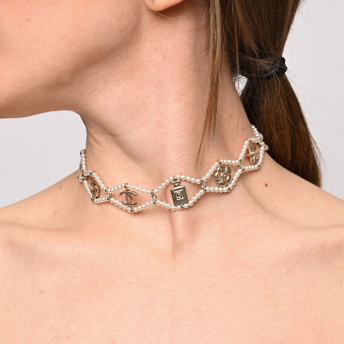 Chanel Chocker No.5 à Perles blanc - Très bon état