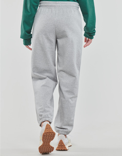 New Balance - ESSENTIALS STACKED LOGO SWEAT PANT - Gris