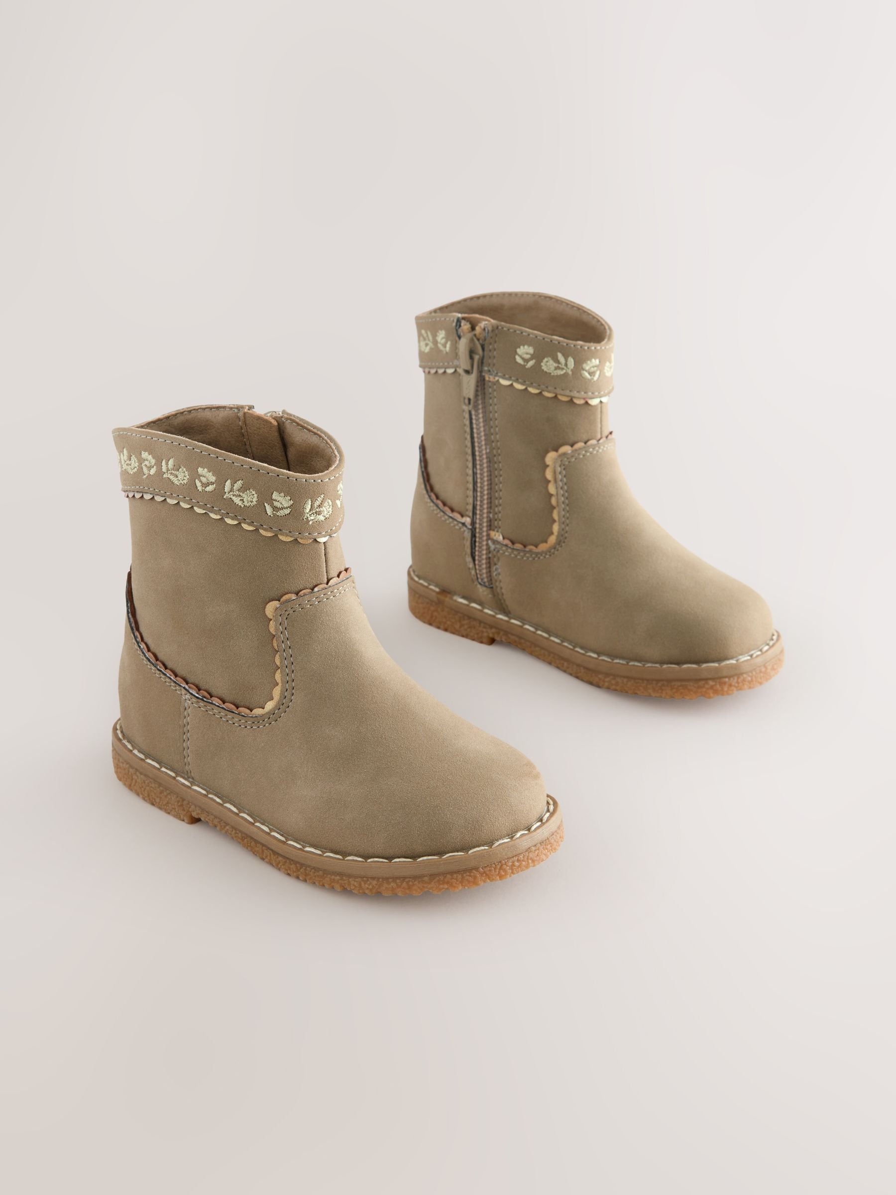 Olijfgroen - Enkellaars in cowboystijl