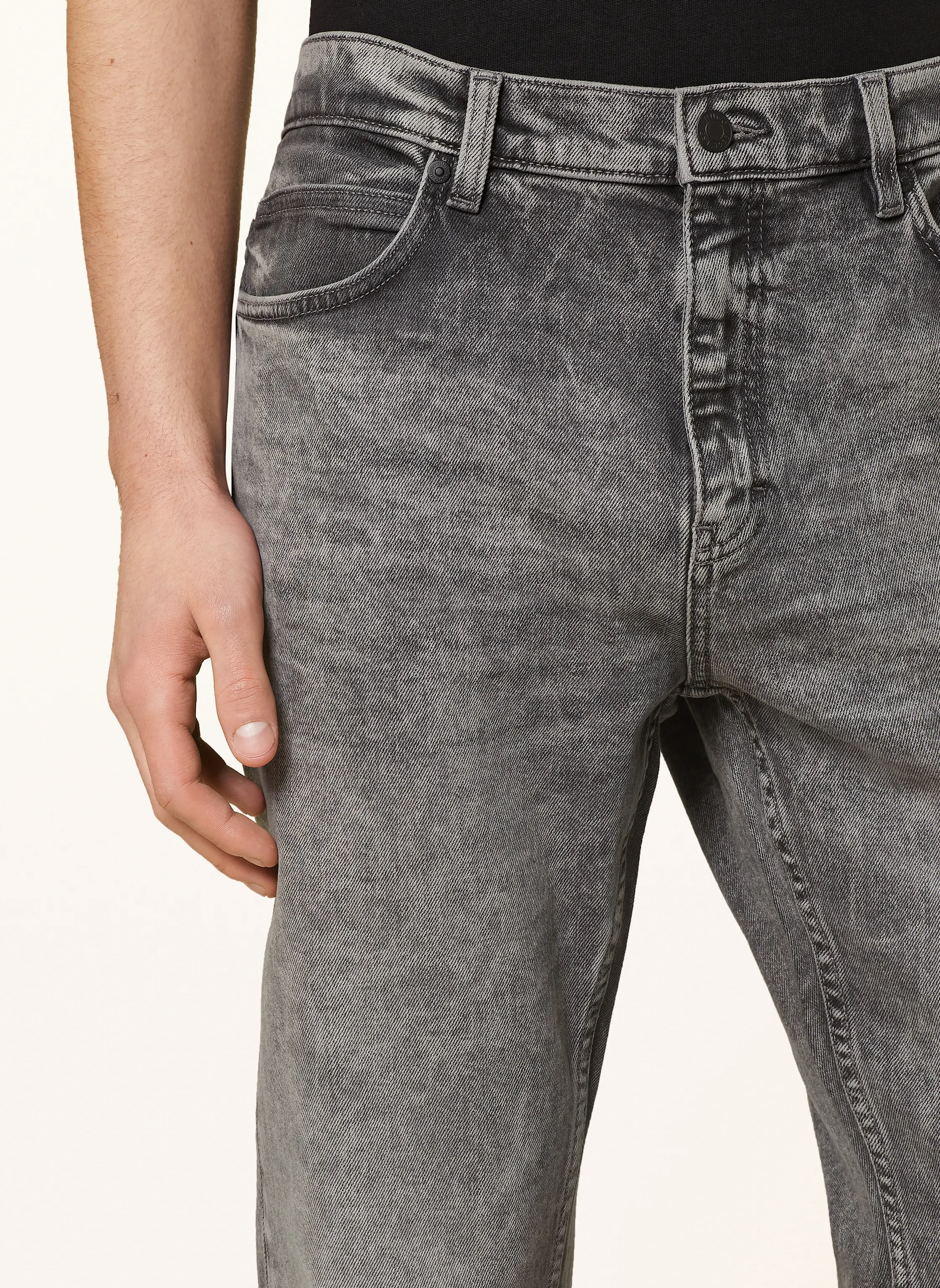 HUGO Jeans 708 Slim Fit