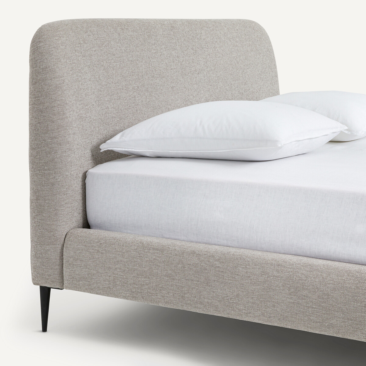 AM.PM<br>Cama com estrado de ripas, modelo Oscar, E. Gallina