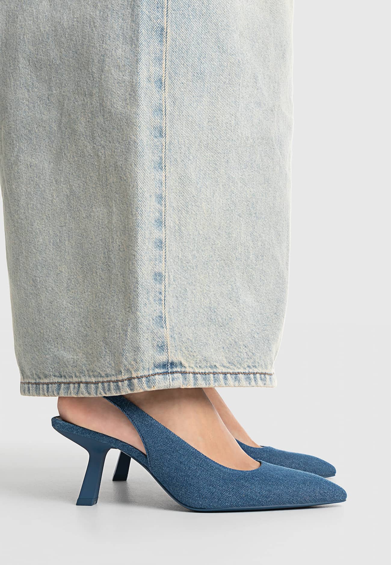Sapatos de salto slingback
