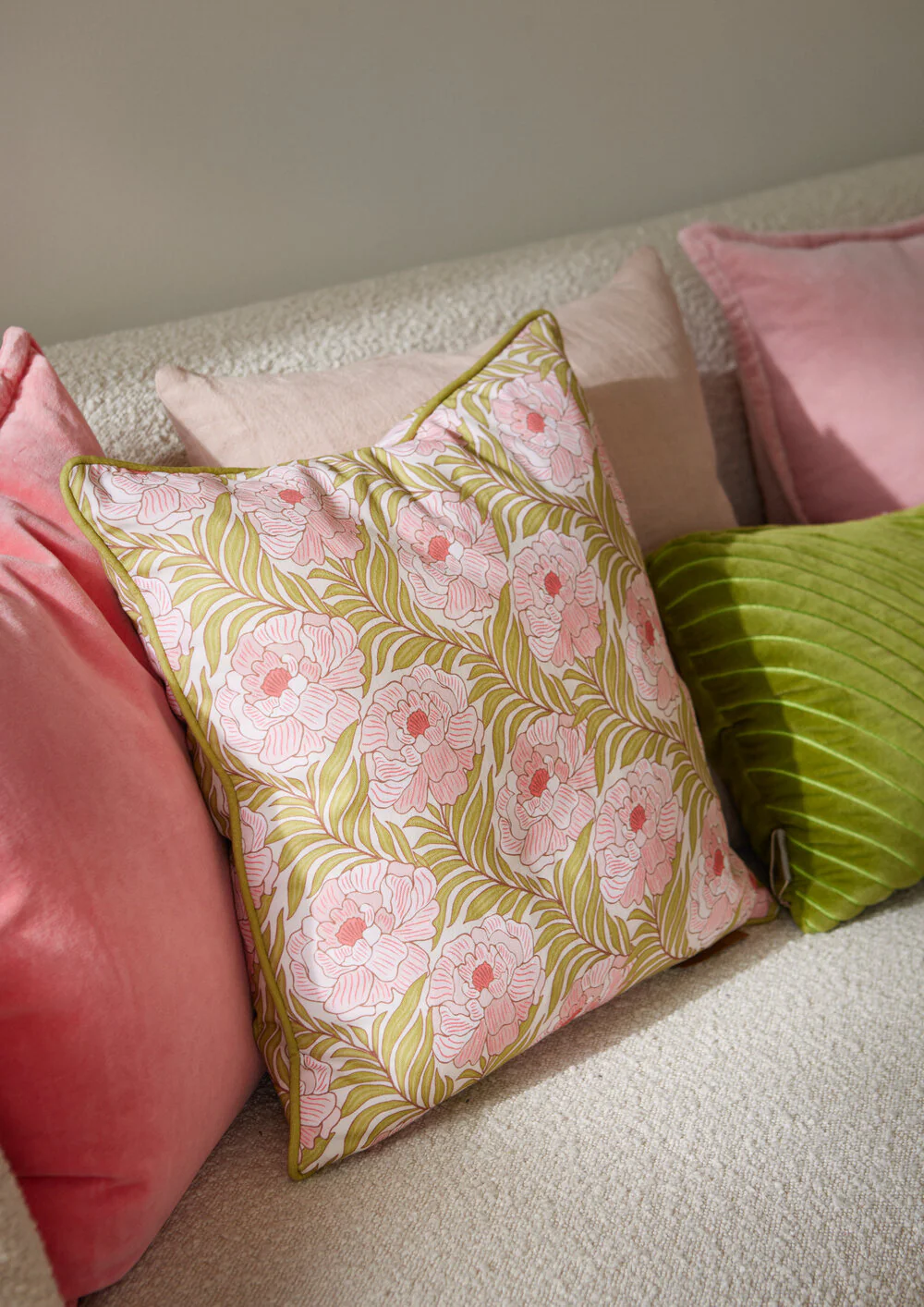 Cozy Living  Catja pyntepude, Fern Green - 45 x 45 cm.