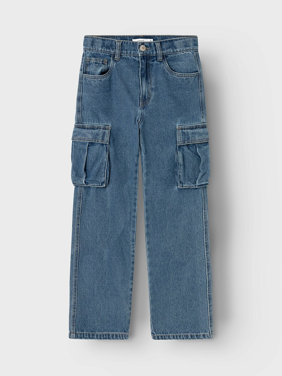 DÊ UM NOME A ELE<br>Calça jeans reta