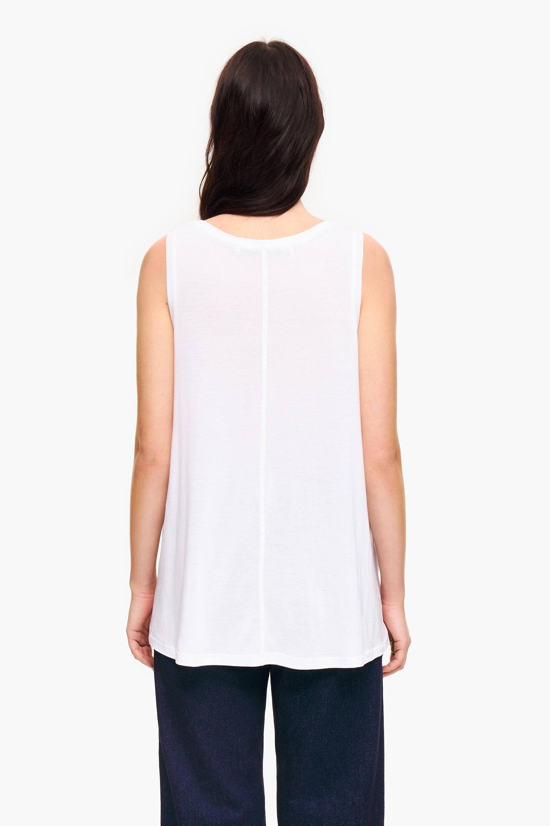 Camiseta branca fluida em formato A