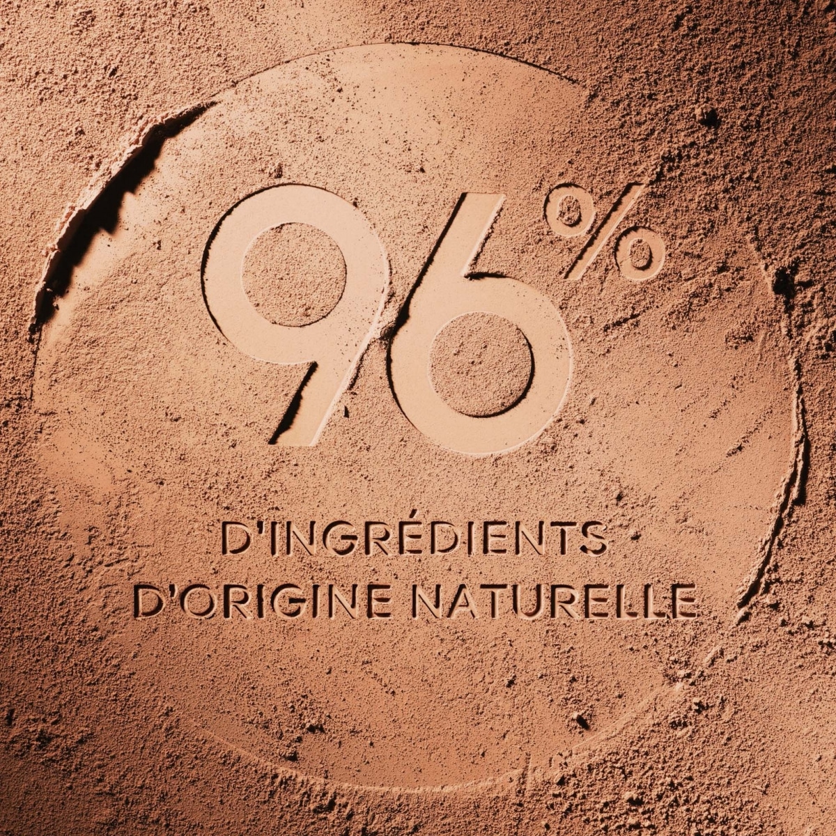 GUERLAIN Terracotta Light La poudre éclat bonne mine naturelle – 96% d’ingrédients d’origine naturelle