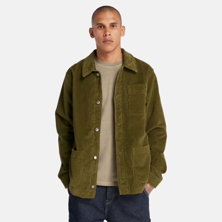 Jaqueta utilitária de veludo cotelê Kempshire para homens na cor verde.
