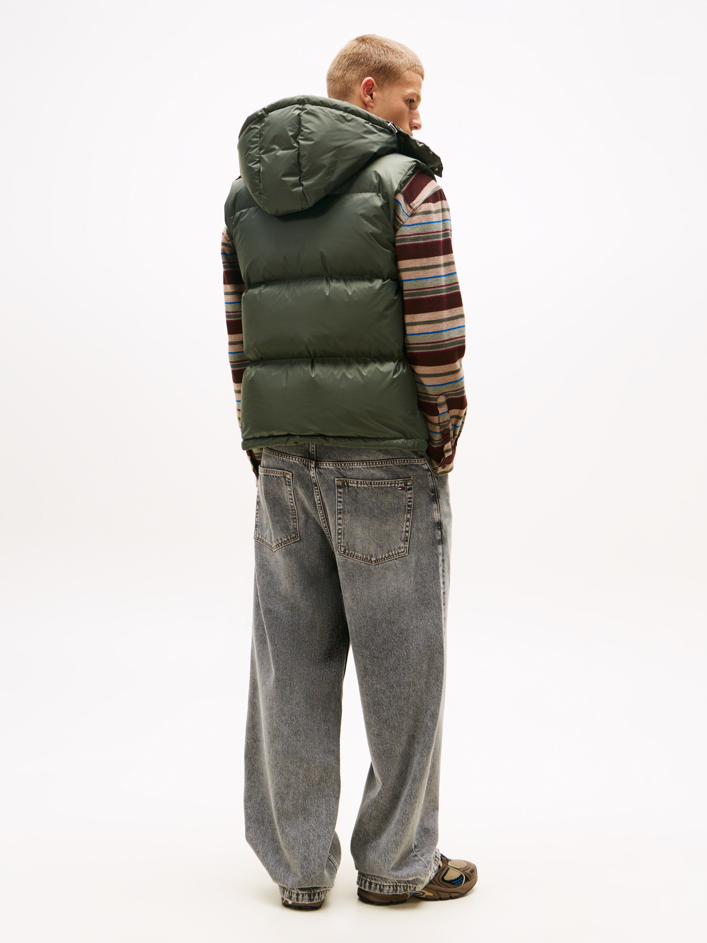 Tommy Jeans Steppweste »ALASKA DOWN VEST«, Regular fit mit abnehmbarer Kapuze
