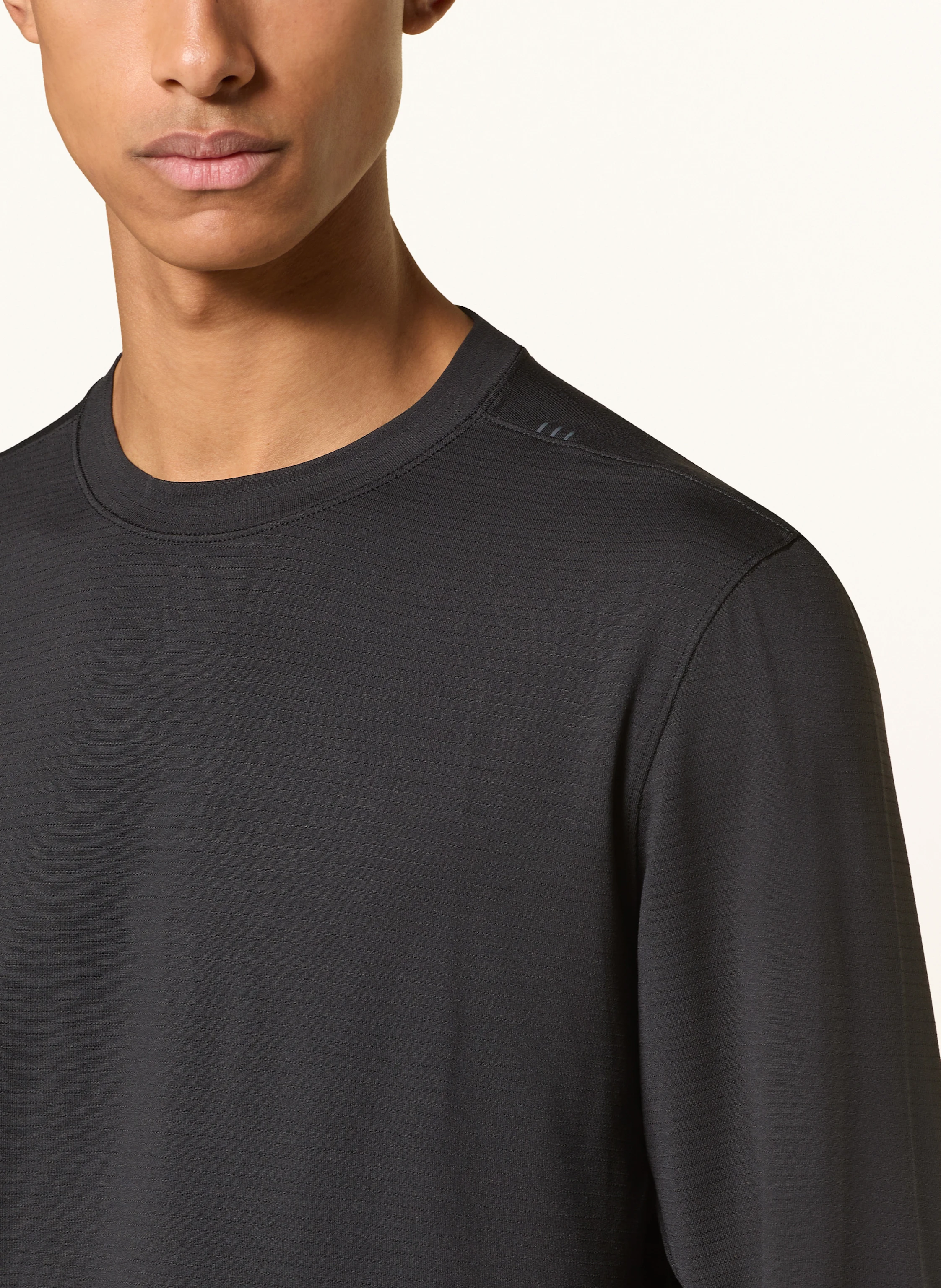 lululemon Longsleeve LICENSE TO TRAIN