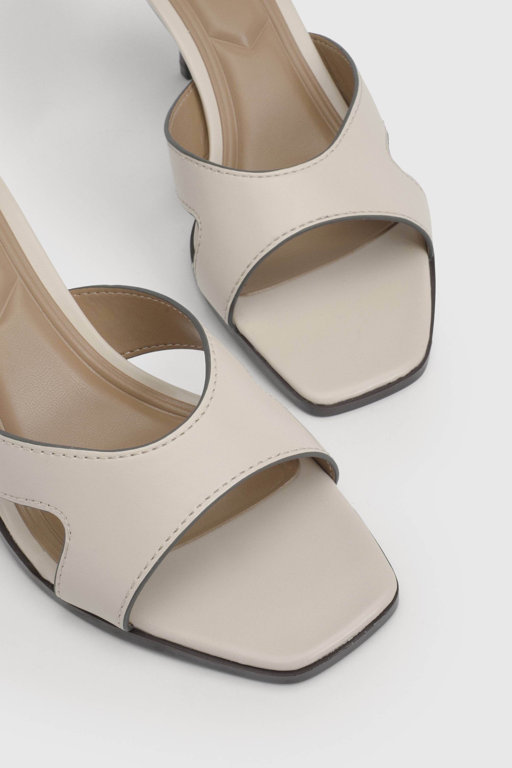 Wallis Mules À Talon Aiguille Moyen Maddie En Synthétiquecuir Avec Détail De Coutures