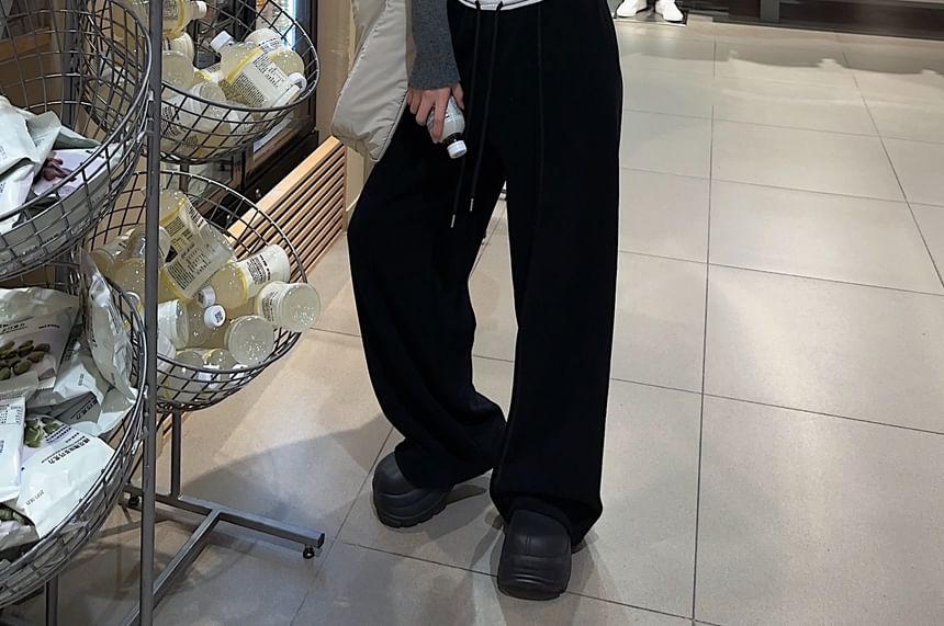 ANORA - Wijde joggingbroek met trekkoord in de taille en contrasterende rand