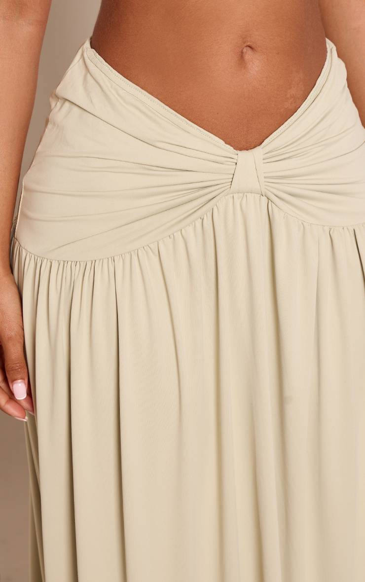 Vert Sauge Jupe Maxi Fluide Petite Avec Détail De Taille Froncée Coordonnée