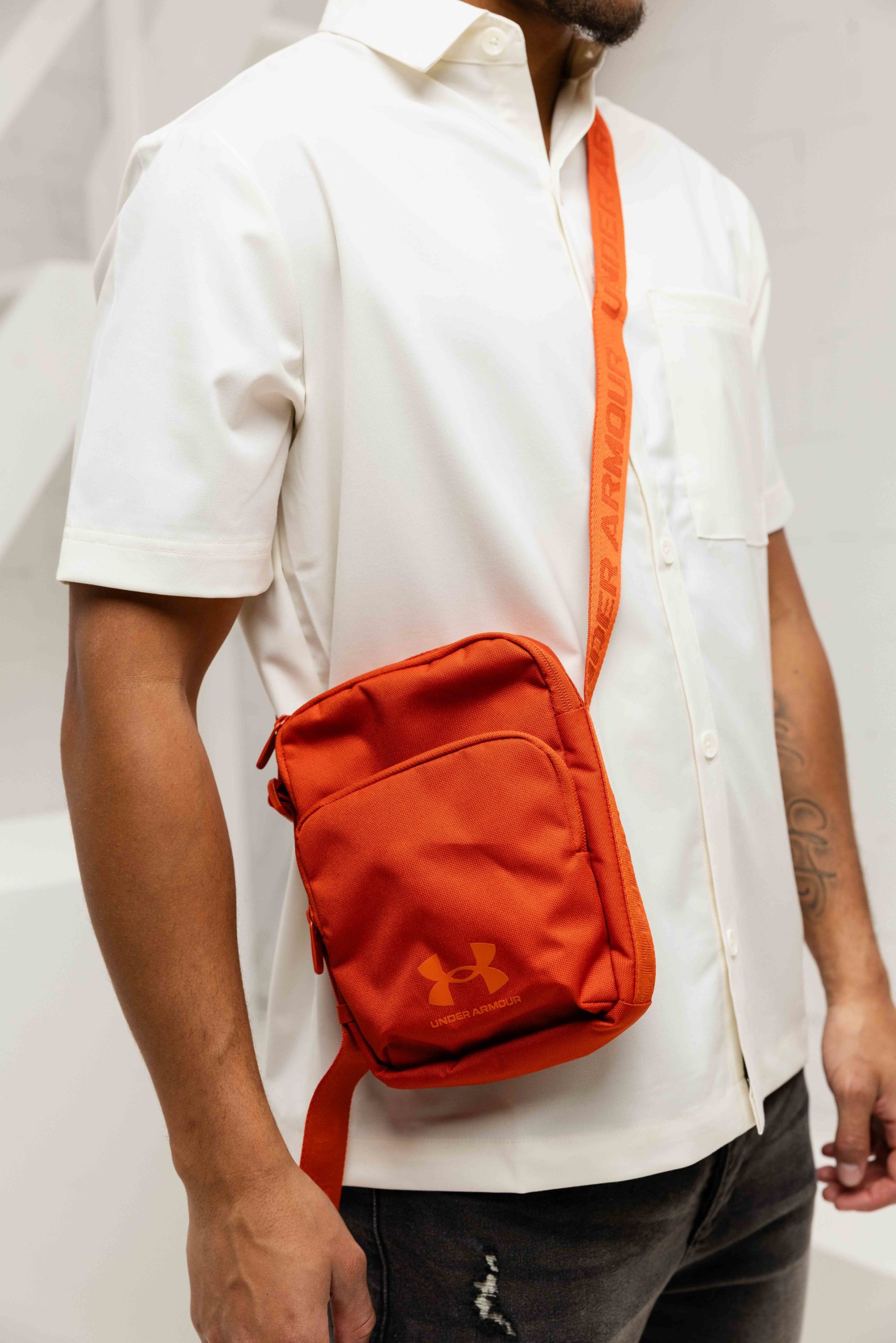 Under Armour Essential Lite Crossbodytas Oranje