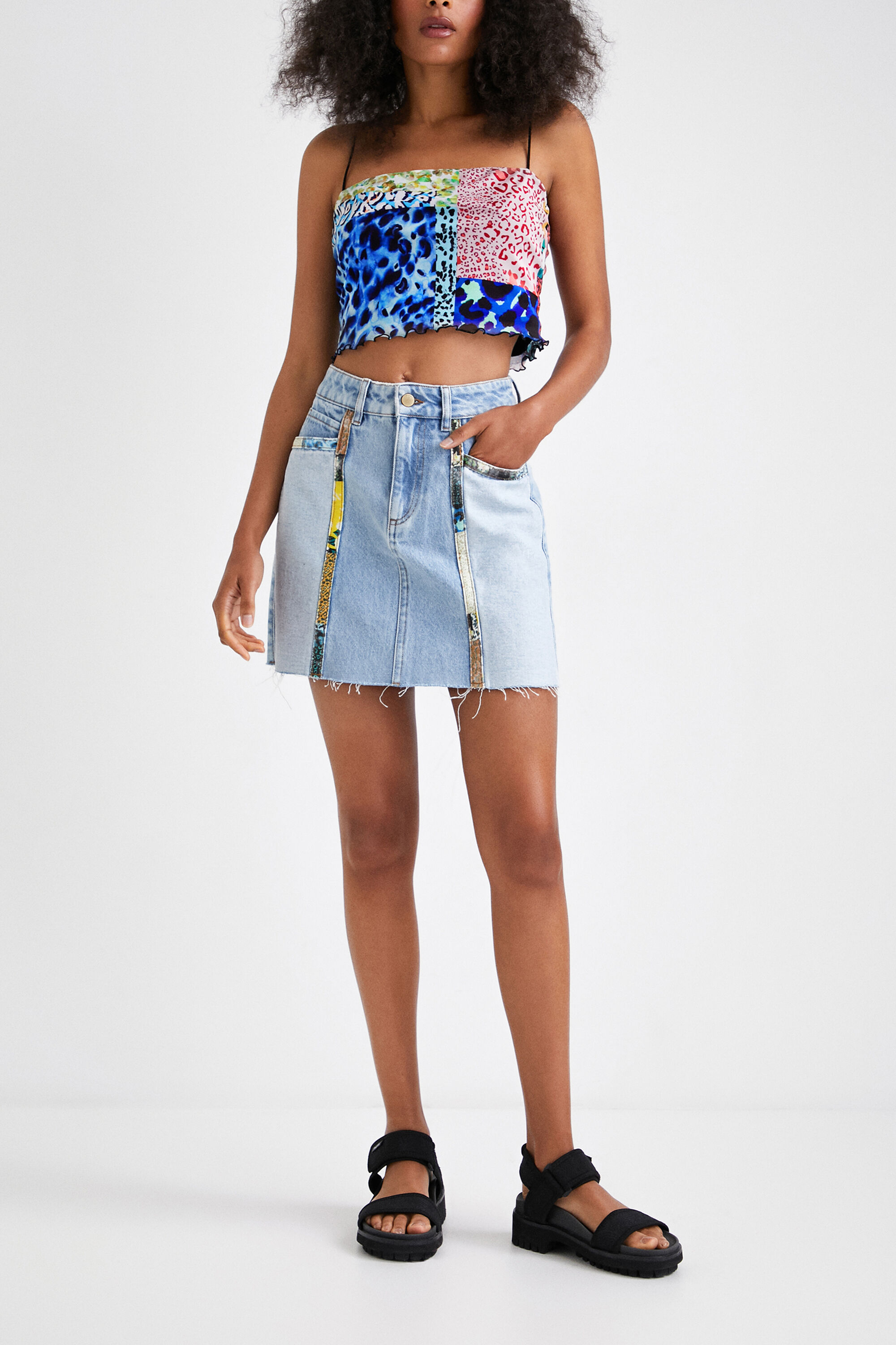 Mini-jupe en jean patchwork