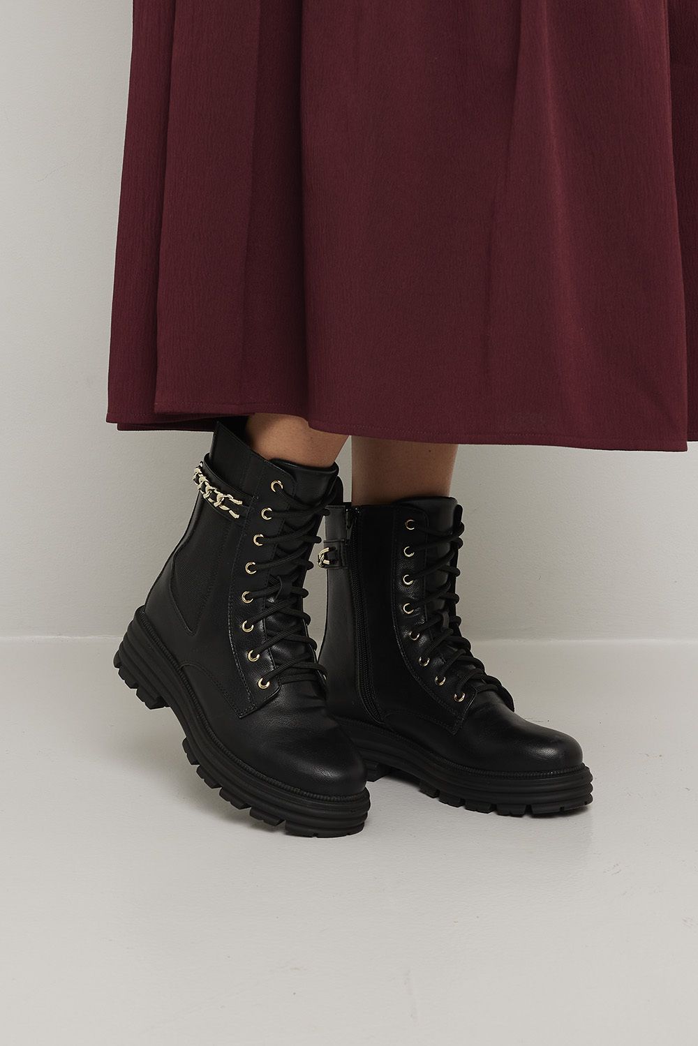 Boots med snøring og glidelås Luovette