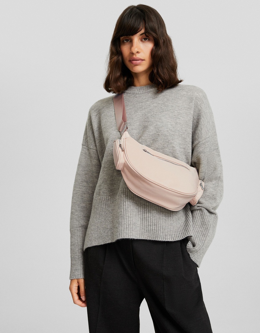 Bolsa transversal técnica com vários bolsos