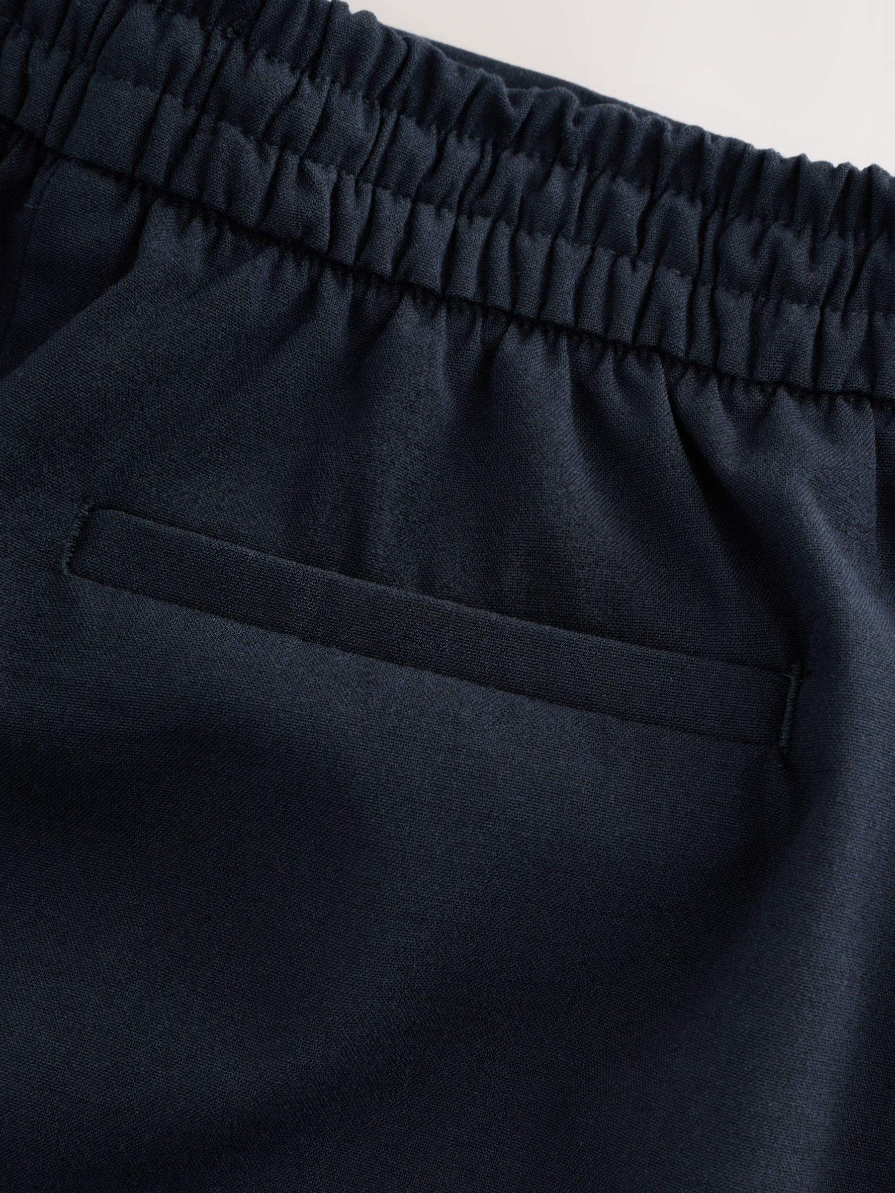 Donkerblauw - Modieus gesneden broek met wijde pijpen van wol