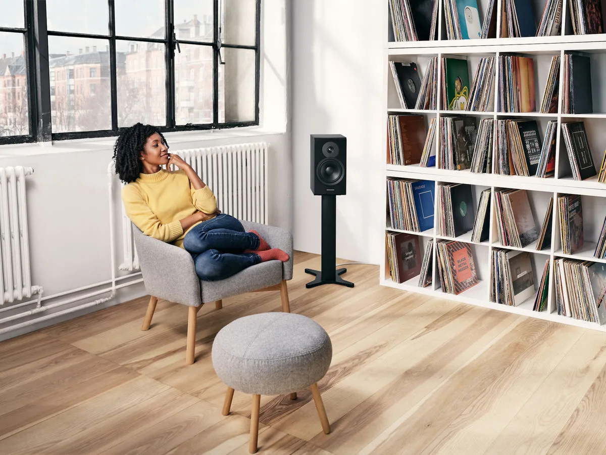 Dynaudio Emit 20 Noir satiné (la paire) Enceintes bibliothèque