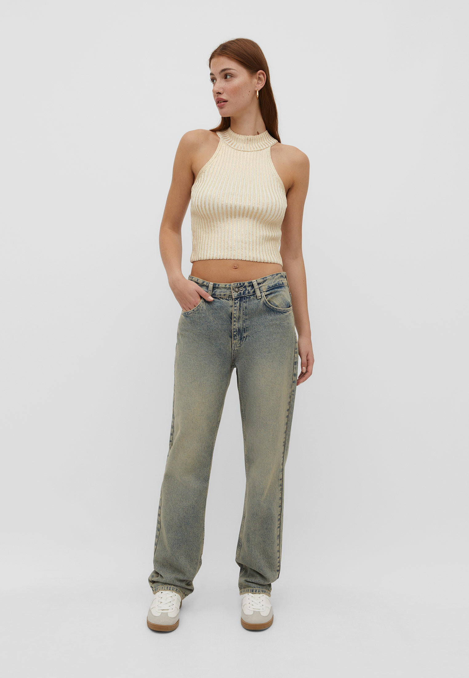Top halter em tricô metálico