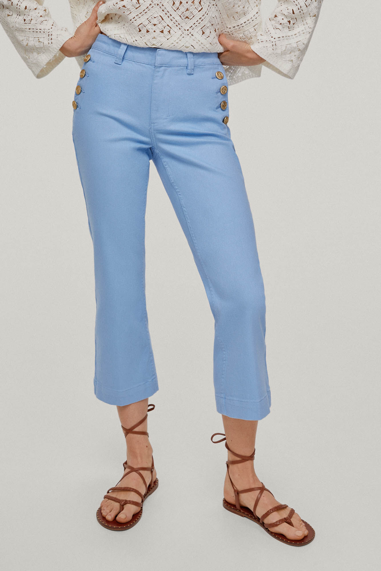 Calça jeans cropped de corte reto com botões frontais - Turquesa