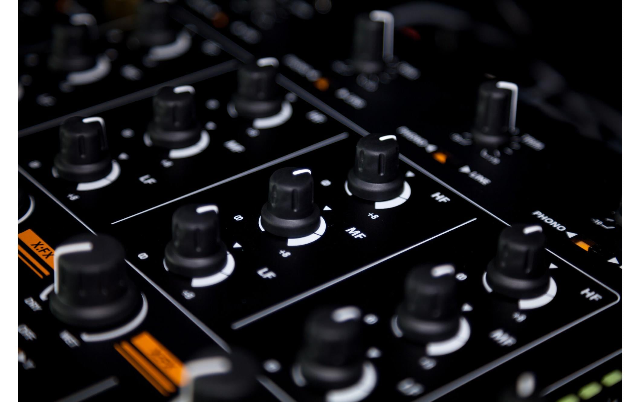 DJ-Mixer XONE:43<br>4-Kanal Analog-DJ-Mixer