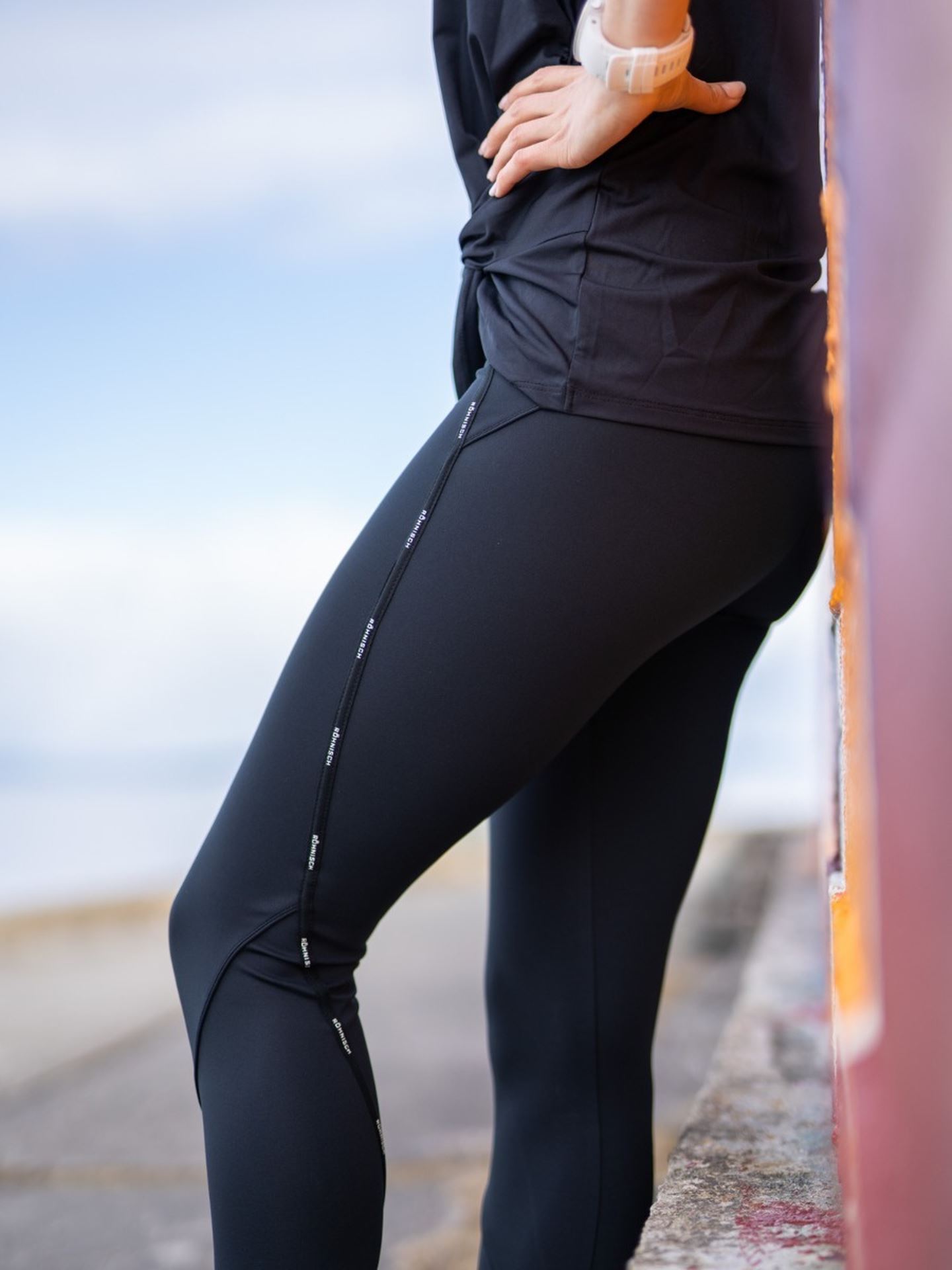 Uplift Emblem Tights