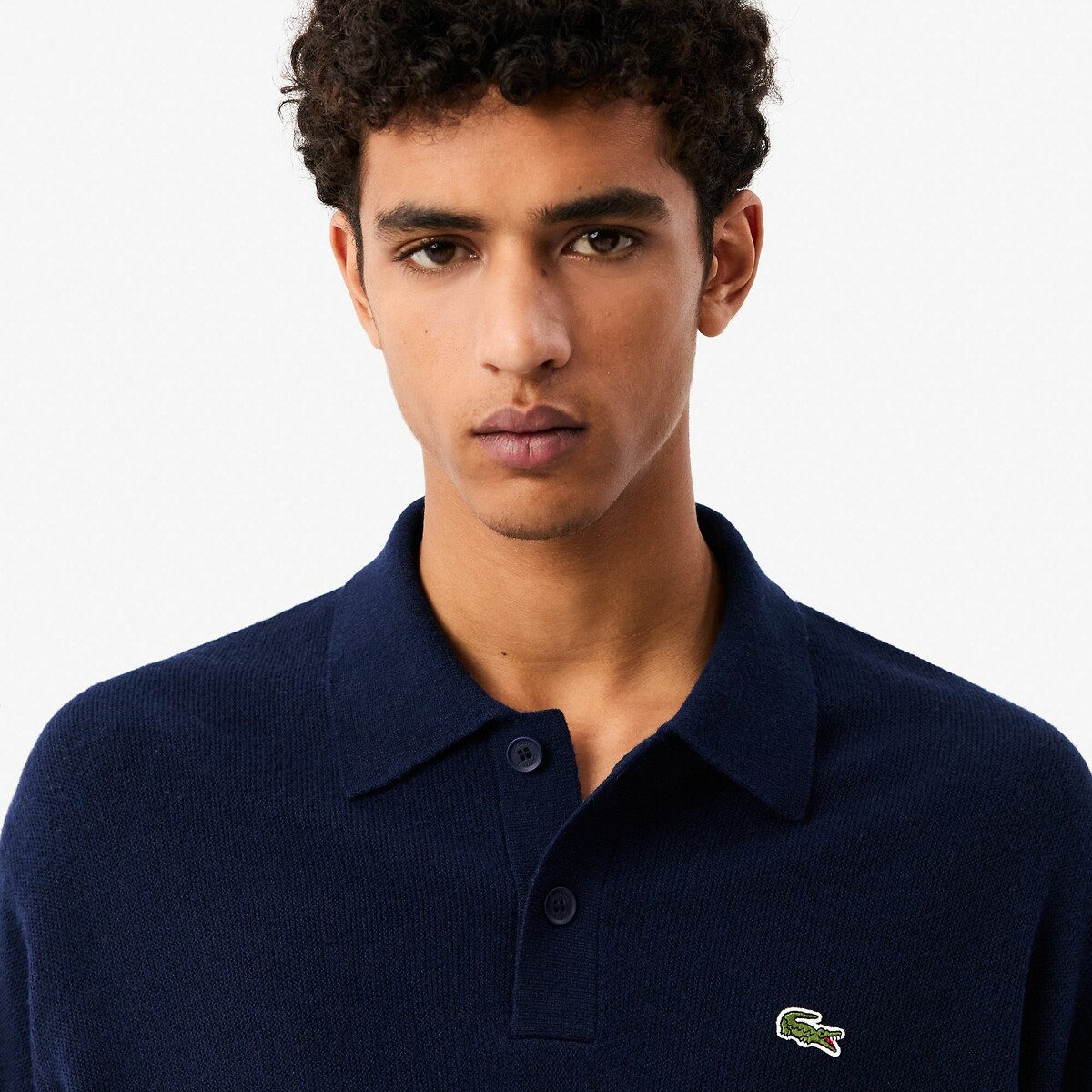 Suéter LACOSTE com gola polo, modelagem relaxada, em lã cardada.