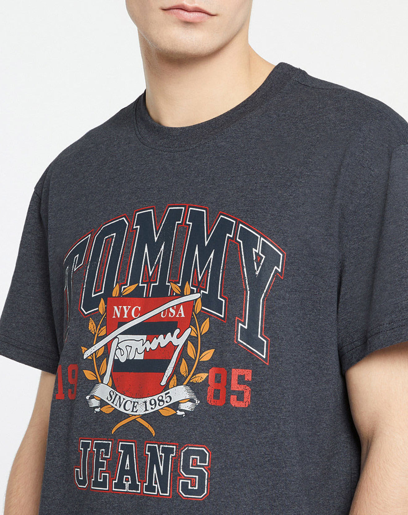 Tommy Jeans T-Shirt vintage délavé Collège bleu marine
