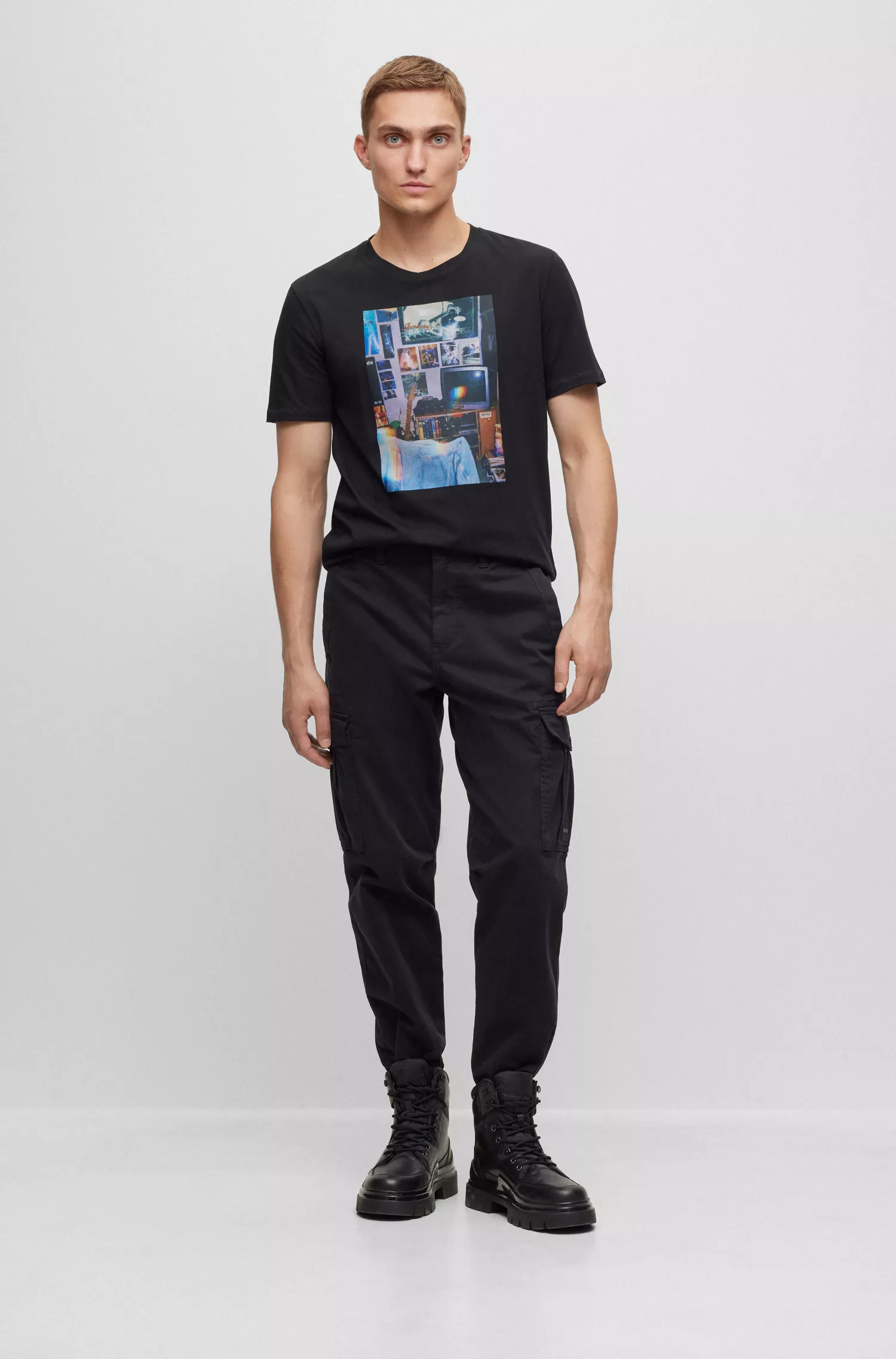 Camiseta BOSS laranja, corte regular, em malha de algodão com estampa da coleção.