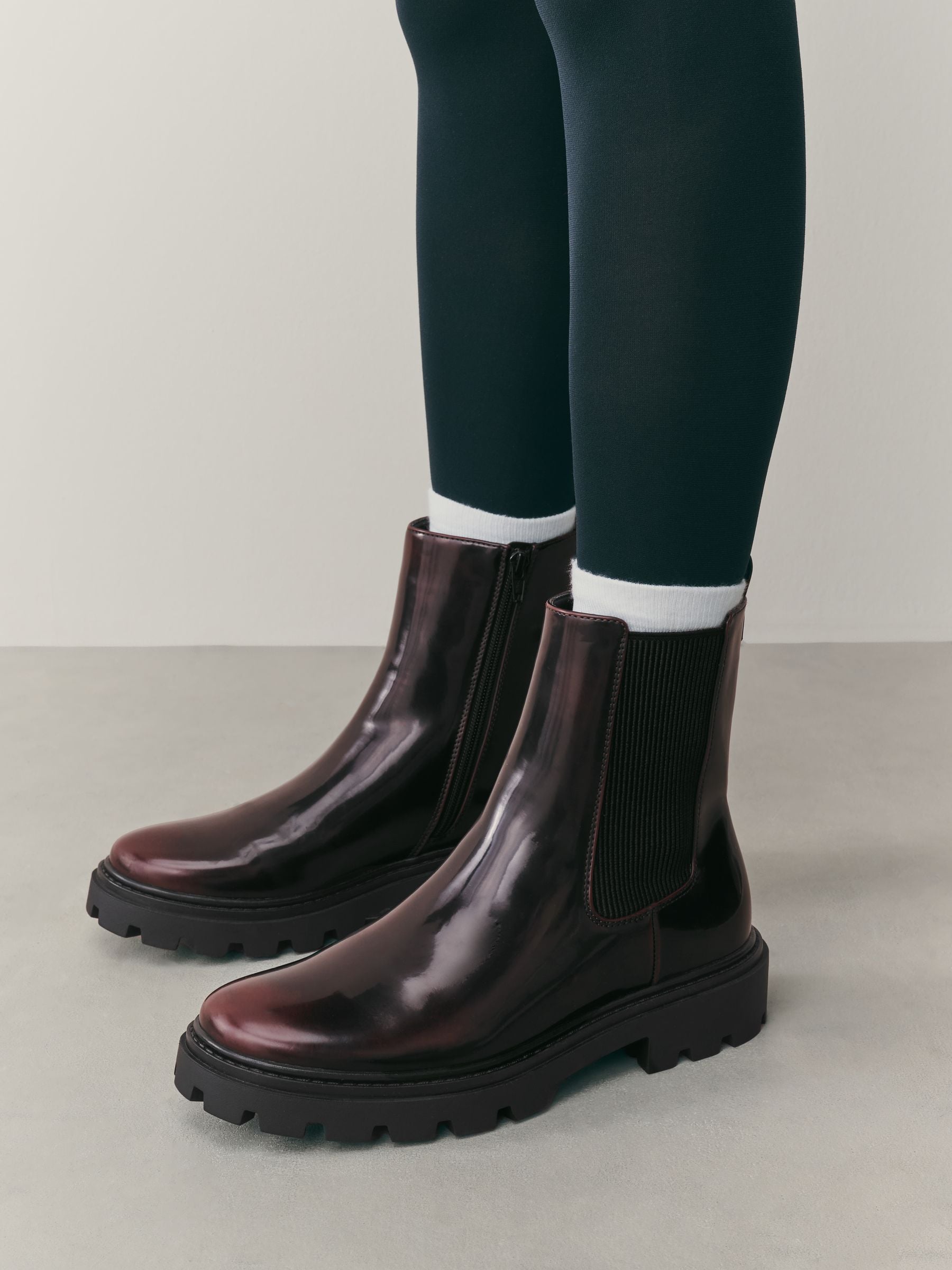 Burgundy Red Patent - Forever Comfort® Chelsea-enkellaarzen met profielzool