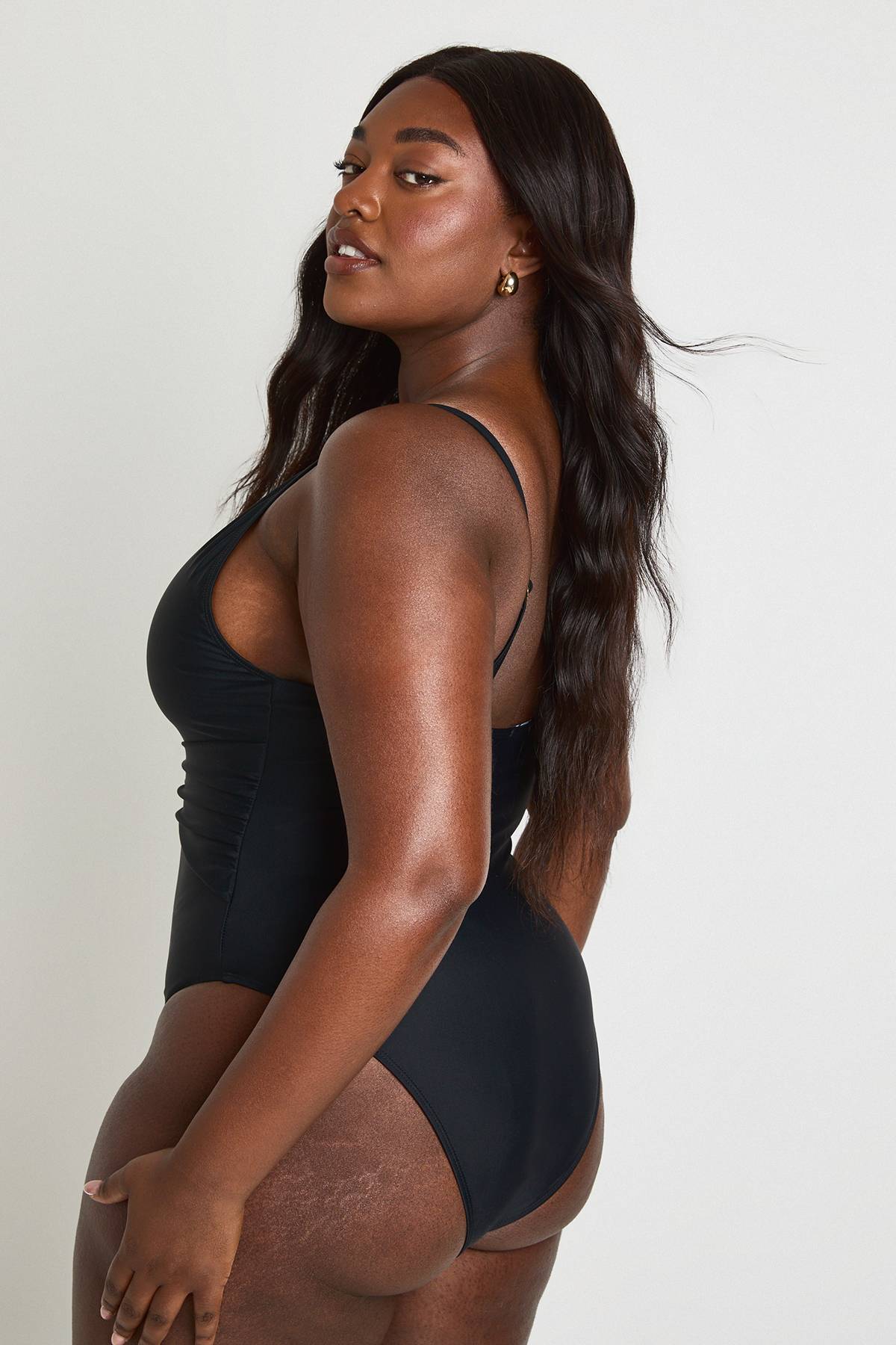 boohoo Maillot De Bain Grande Taille Plongeant Avec Anneau Et Contrôle Du Ventre