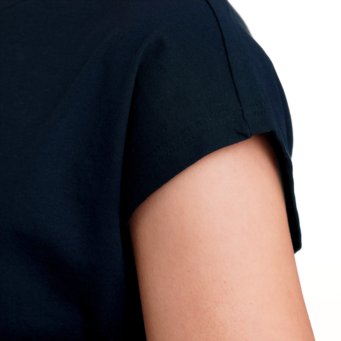 Jonas Nielsen Damen T-Shirt mit überschnittenen Ärmeln dunkelblau