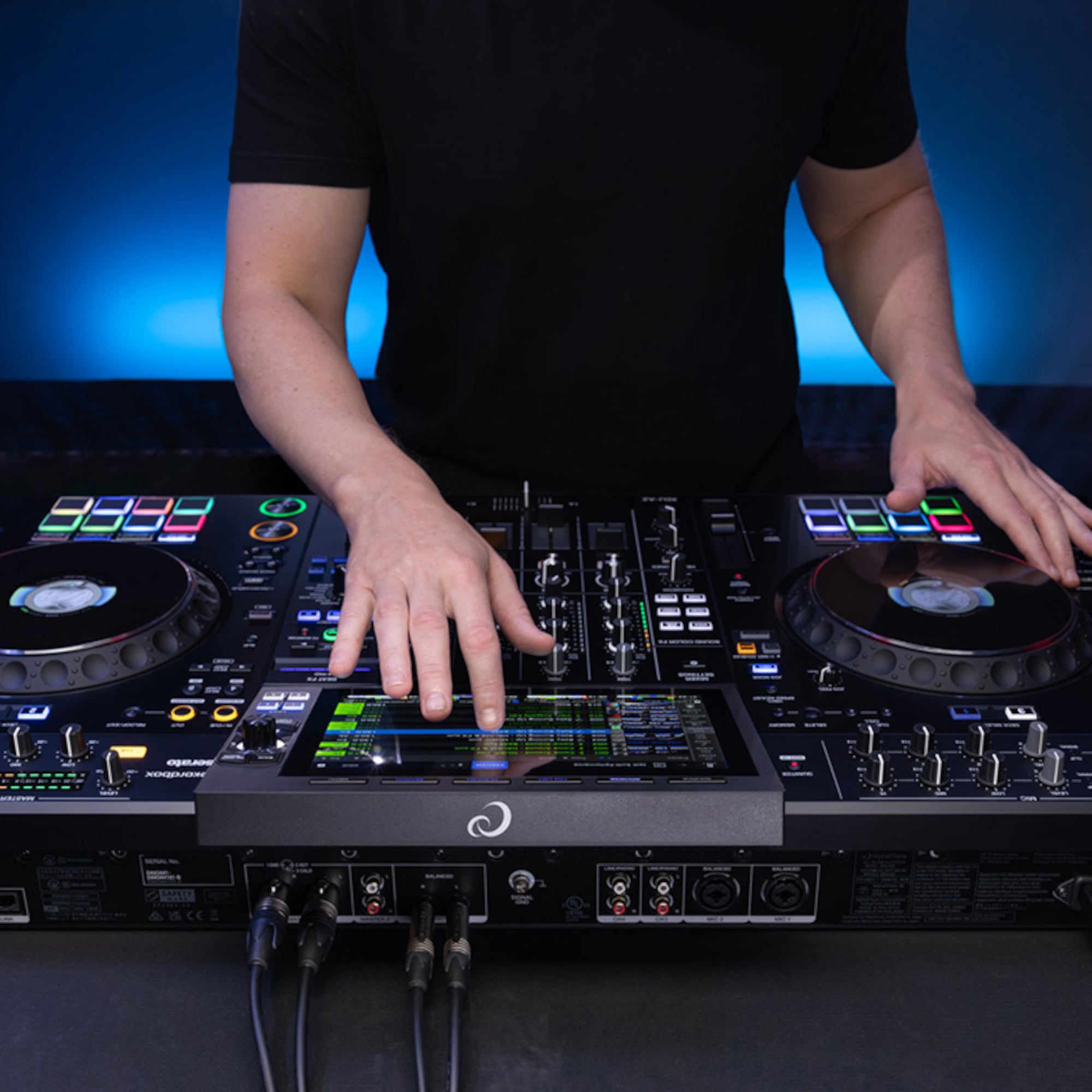 AlphaTheta XDJ-AZ All in One rekordbox System