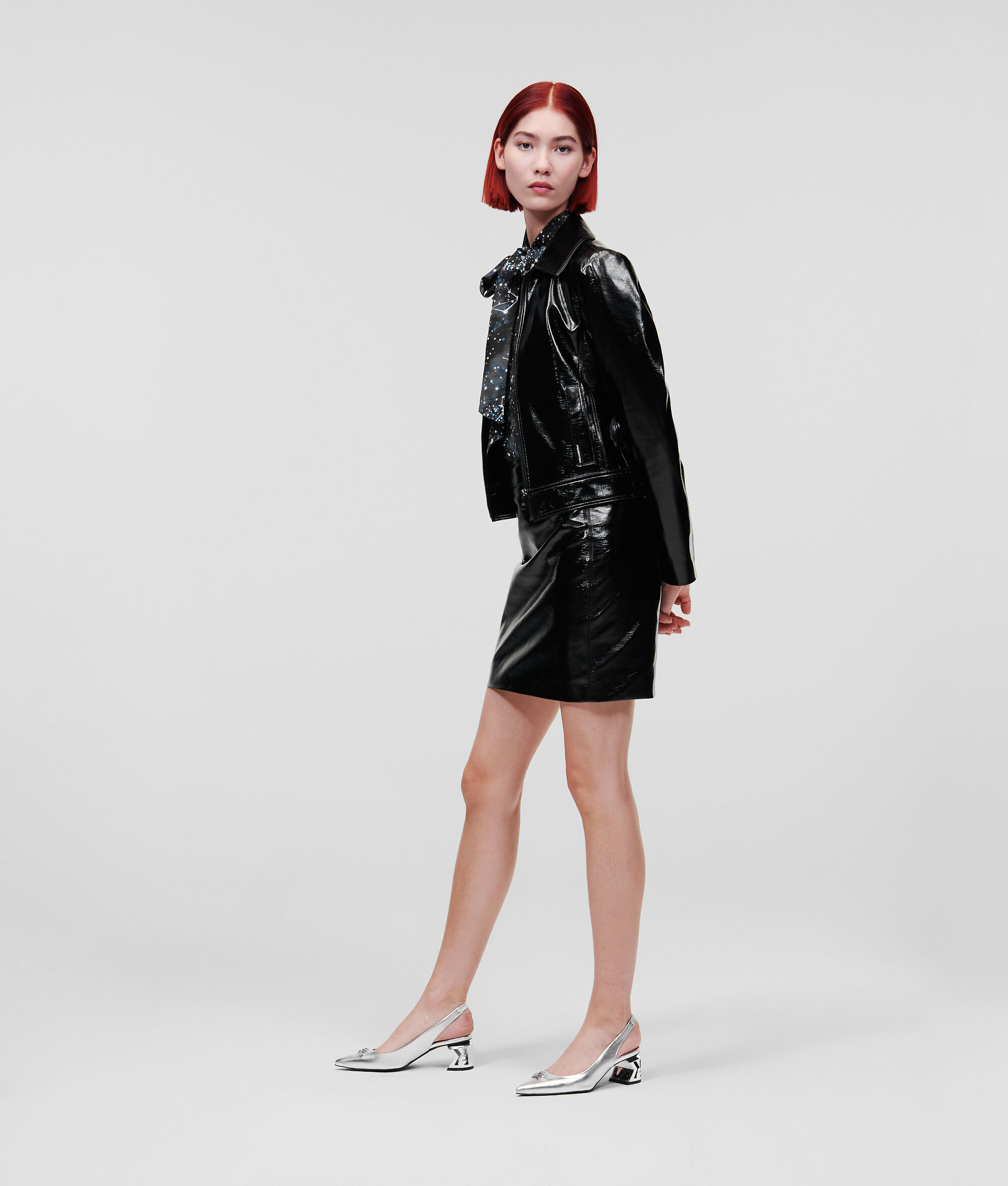 VESTE EN SIMILI-CUIR BREVETÉ