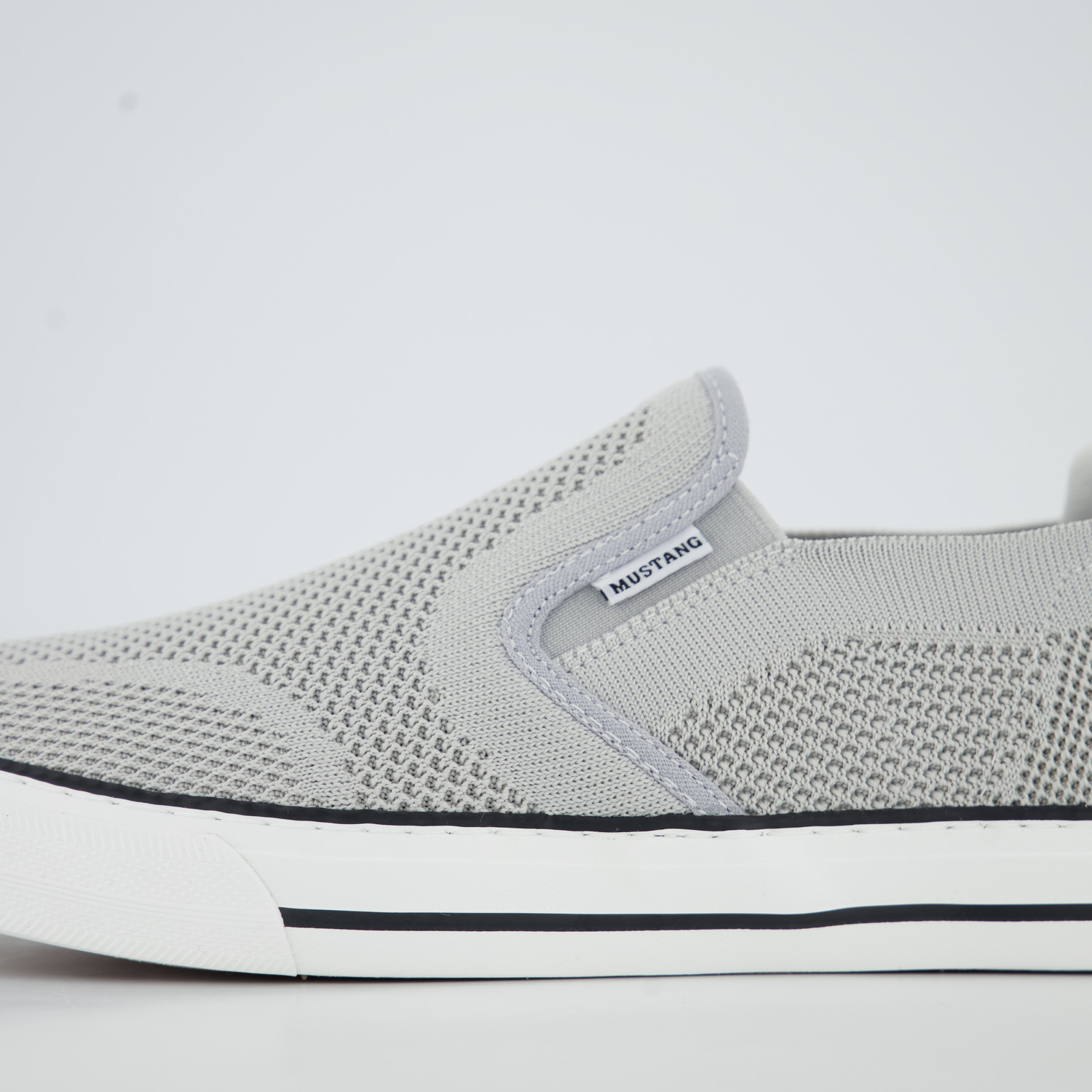 Mustang Slipper