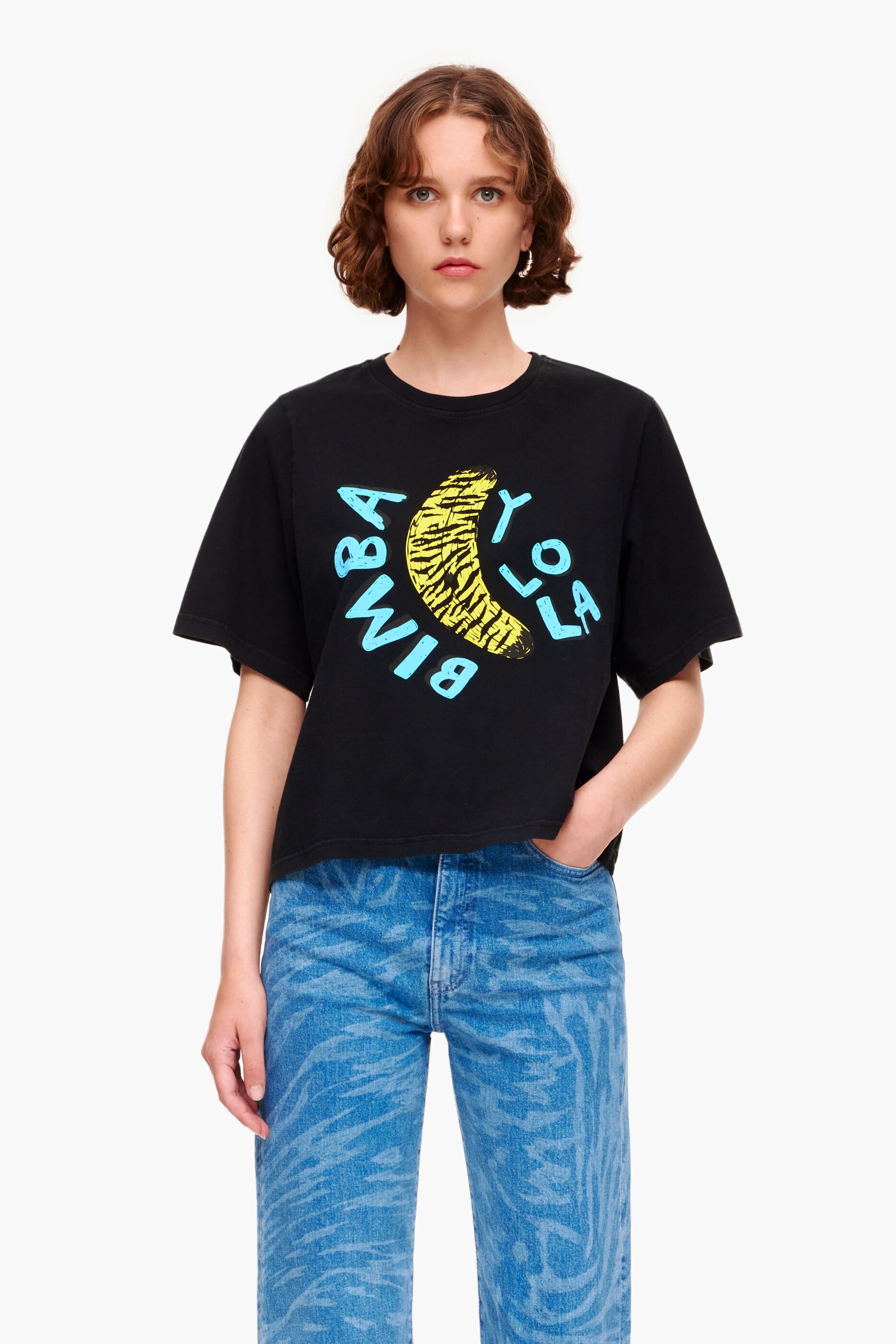Camiseta preta com estampa de banana