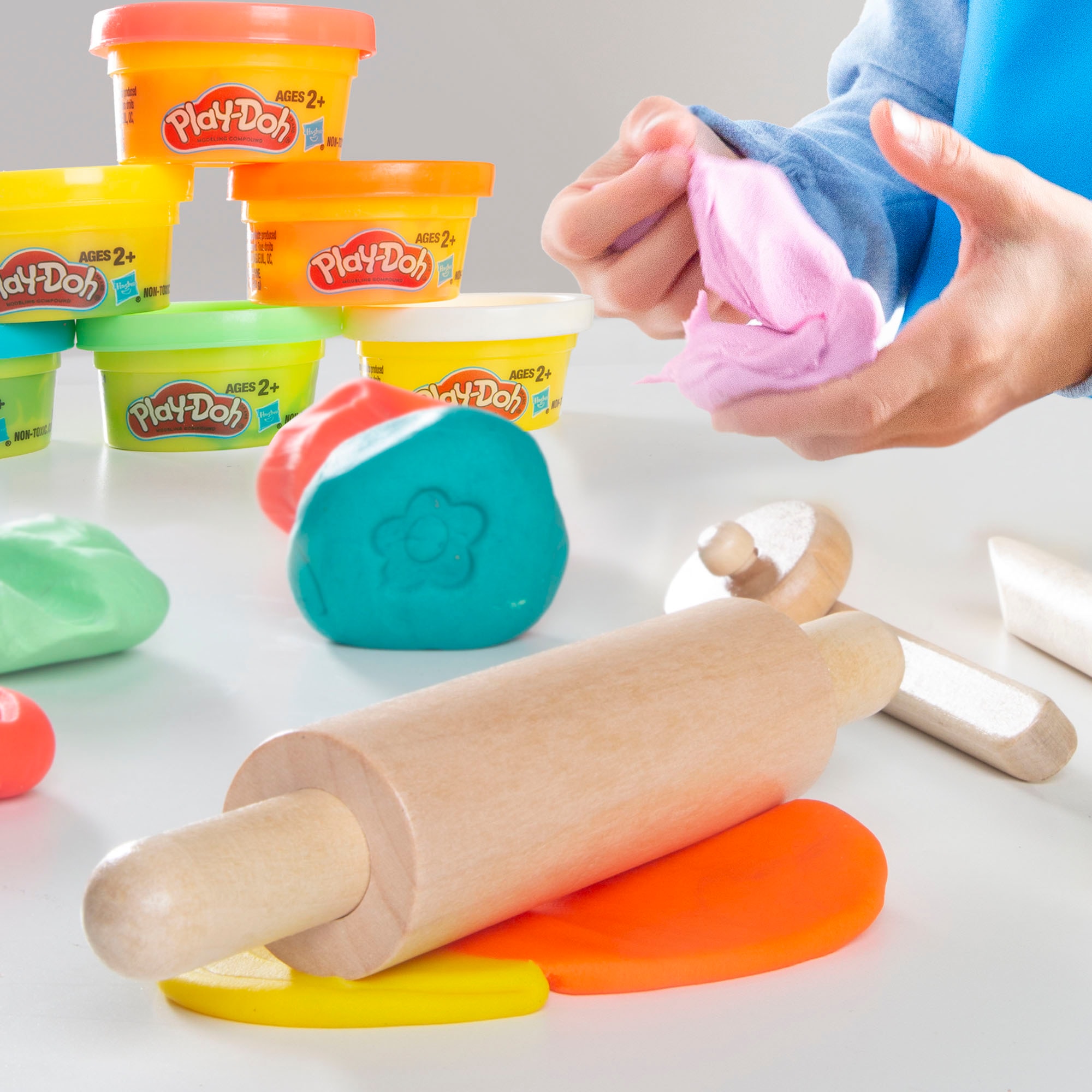 roba® Kindersitzgruppe »Play-Doh Schulpult« Set,  inkl. 3D-Kreativmatte, 6 Knetdosen, Schürze