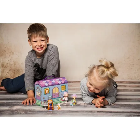 Djeco Tinyly: Bluchka & Indie Haus