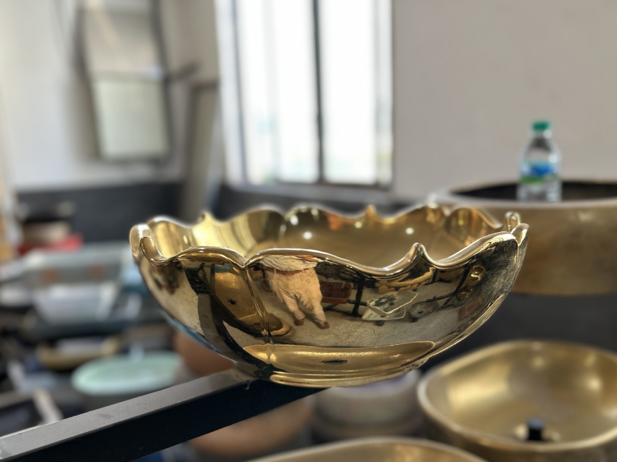 Keramik-Waschbecken in gold, Ø 40 cm, H 15 cm von fischer's lagerhaus