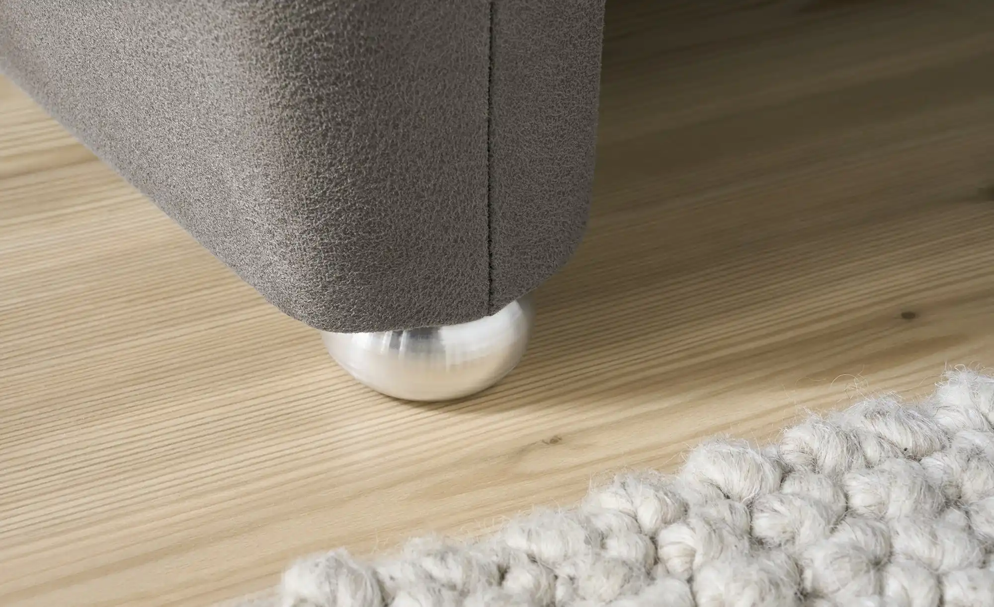 Wohnwert Trapezsofa mit USB Anschluss Melina