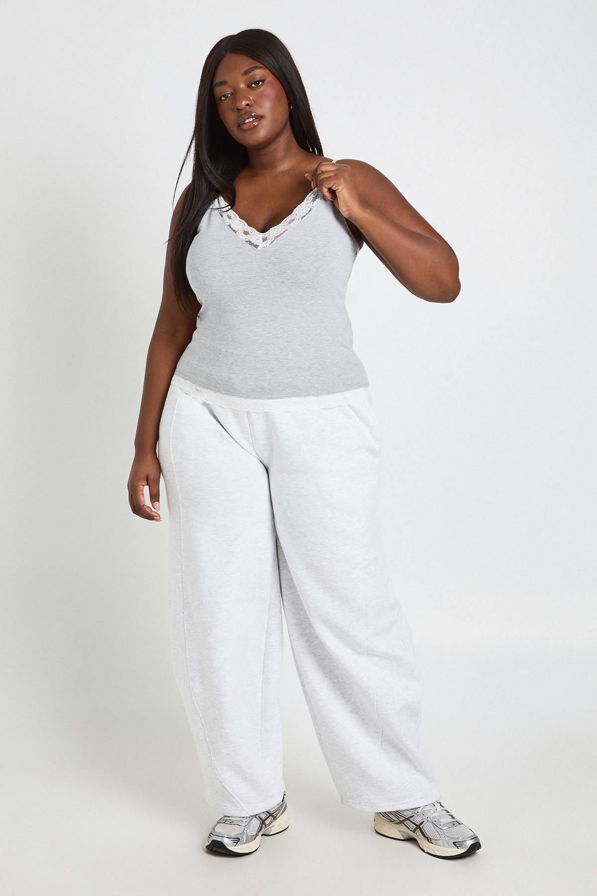 boohoo Haut Grande Taille Avec Finitions En Dentelle Et Détail Noué Dos Échancré