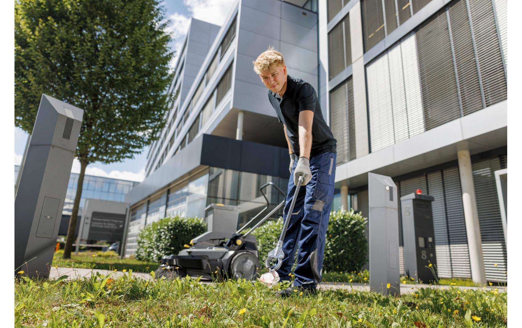 Kärcher Professional Handkehrmaschine »KM 70/20 C 2SB«