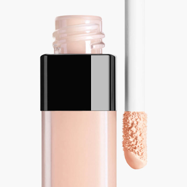 Le correcteur de Chanel longue tenue CHANEL