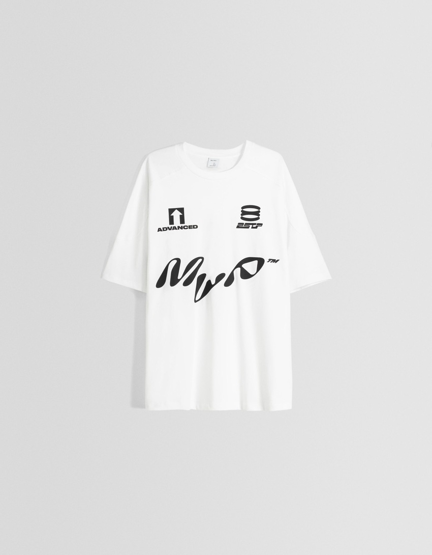 Camiseta esportiva de manga curta com modelagem quadrada