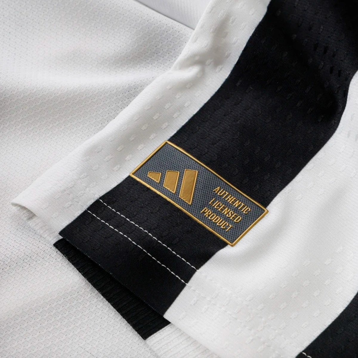 Camisola adidas Juventus Primeiro equipamento Authentic 2026-2027